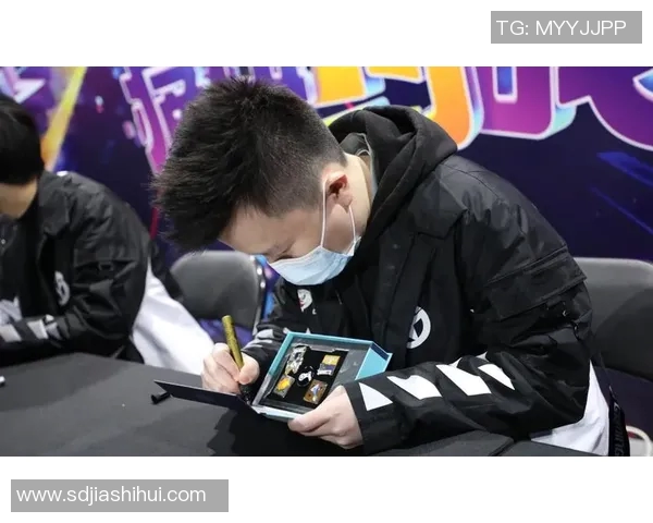 运动数据刘丽专访从新手到职业选手的CSGO成长之路与心路历程